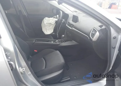 2017 Mazda Mazda3 Sport из США, поврежденный, VIN 3MZBN1U77HM114333